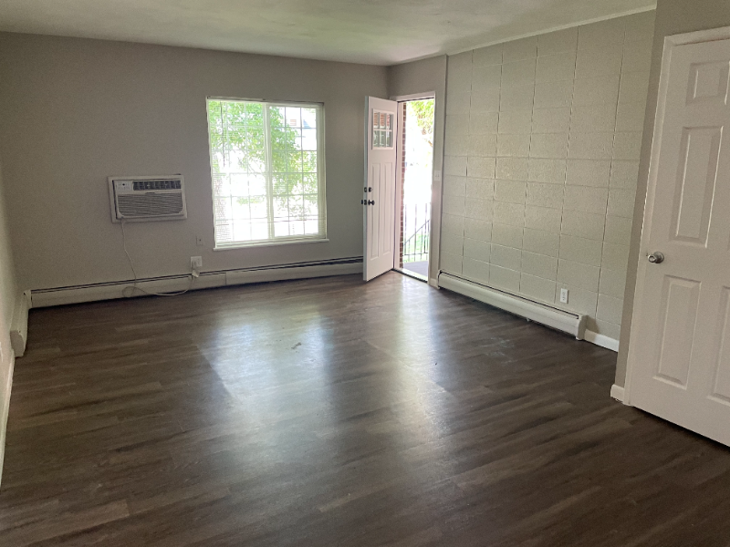 710 Emery St #206 - Photo 7 of 9