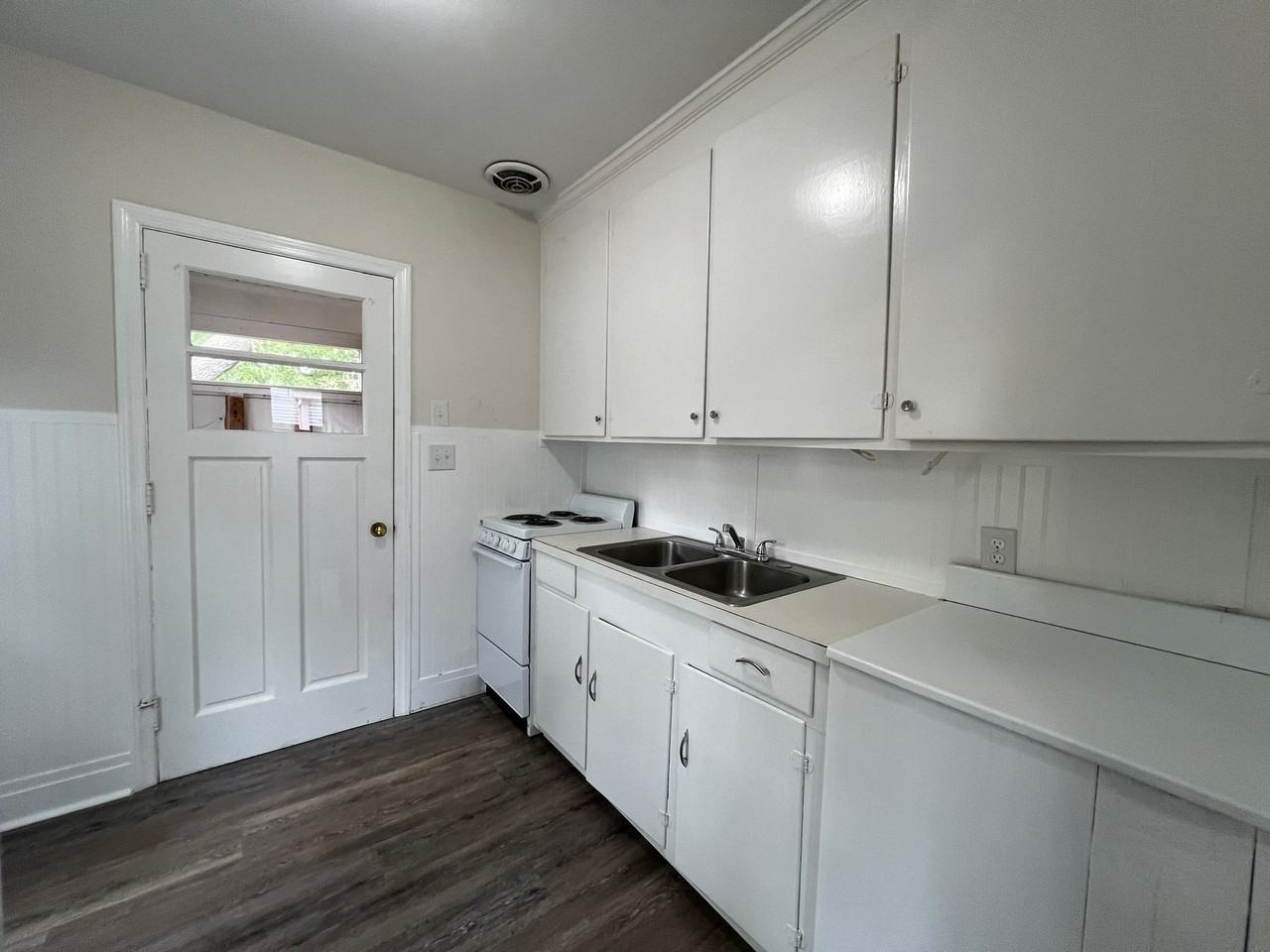 508 29th Ave. N. - Photo 6 of 10