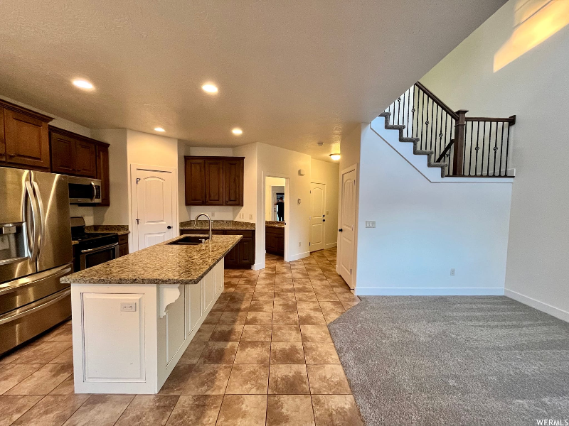 828 Sw - Photo 2 of 16