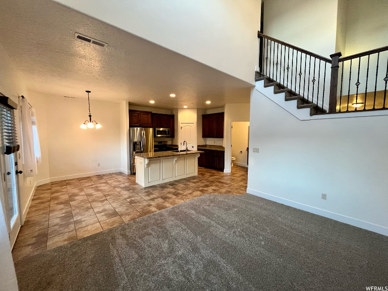 828 Sw - Photo 3 of 16