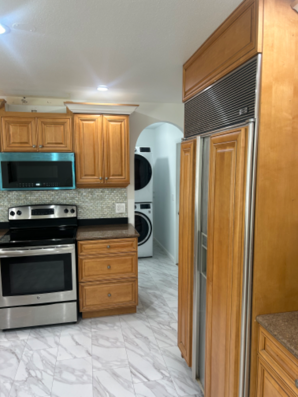 1313 Mango Ave - Photo 6 of 35