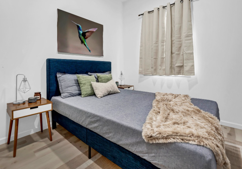 574 Niagara St #1 - Photo 6 of 25