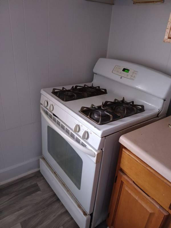 39 Pergola Ave - Photo 3 of 16