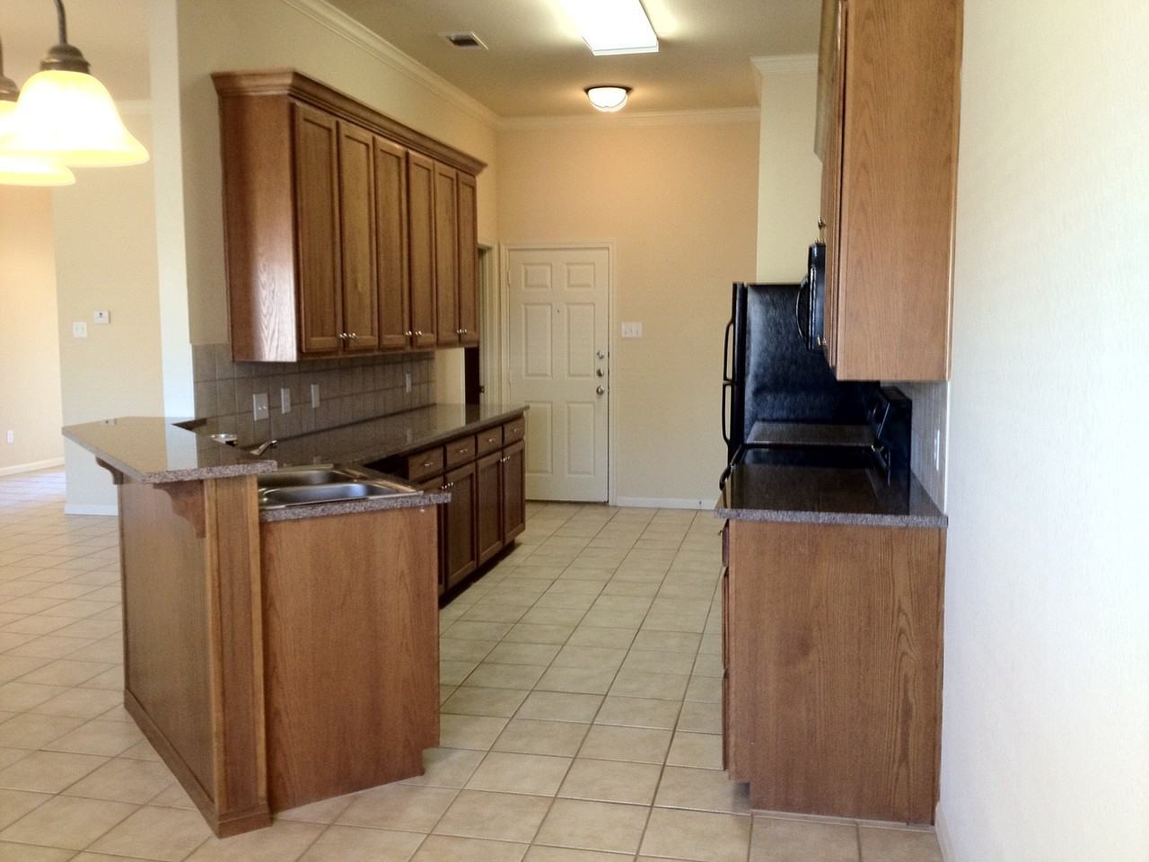 1213 Phoenix - Photo 3 of 9