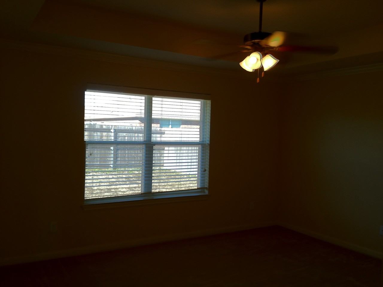 1213 Phoenix - Photo 5 of 9