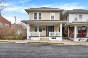 featured image of 1029 W Locust St