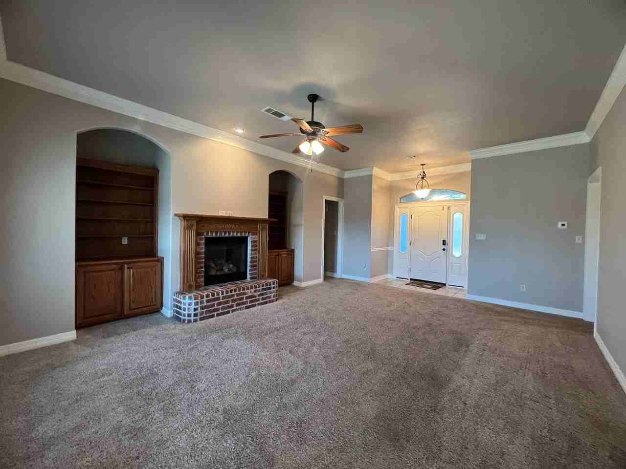 548 Fox Cv - Photo 3 of 16