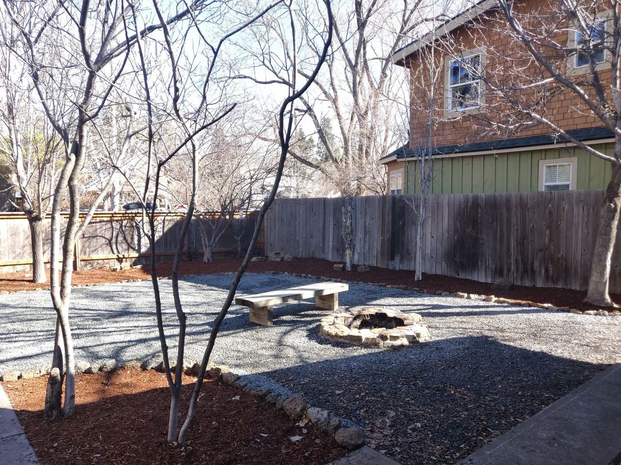 715 Nw Ogden Ave - Photo 4 of 35