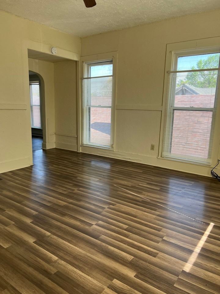 GREE 707-713 S 17th St (RUBS) - Photo 2 of 5