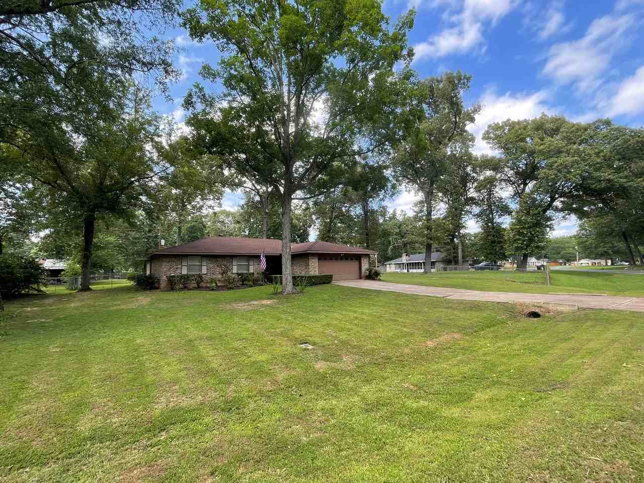 9103 Dogwood Trl - Photo 2 of 33