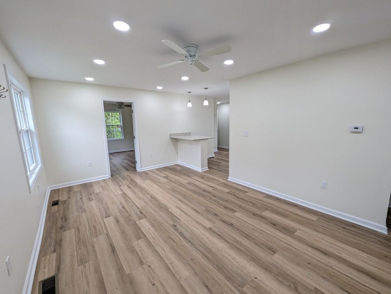 118 Nelson Dr - Photo 2 of 13