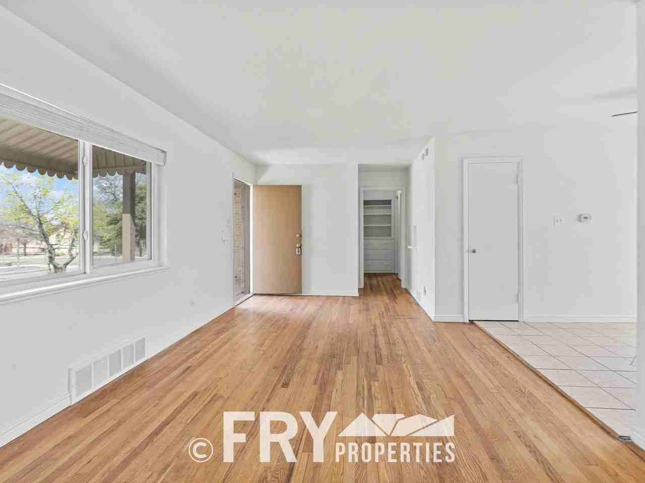 3446 N Adams St - Photo 6 of 30