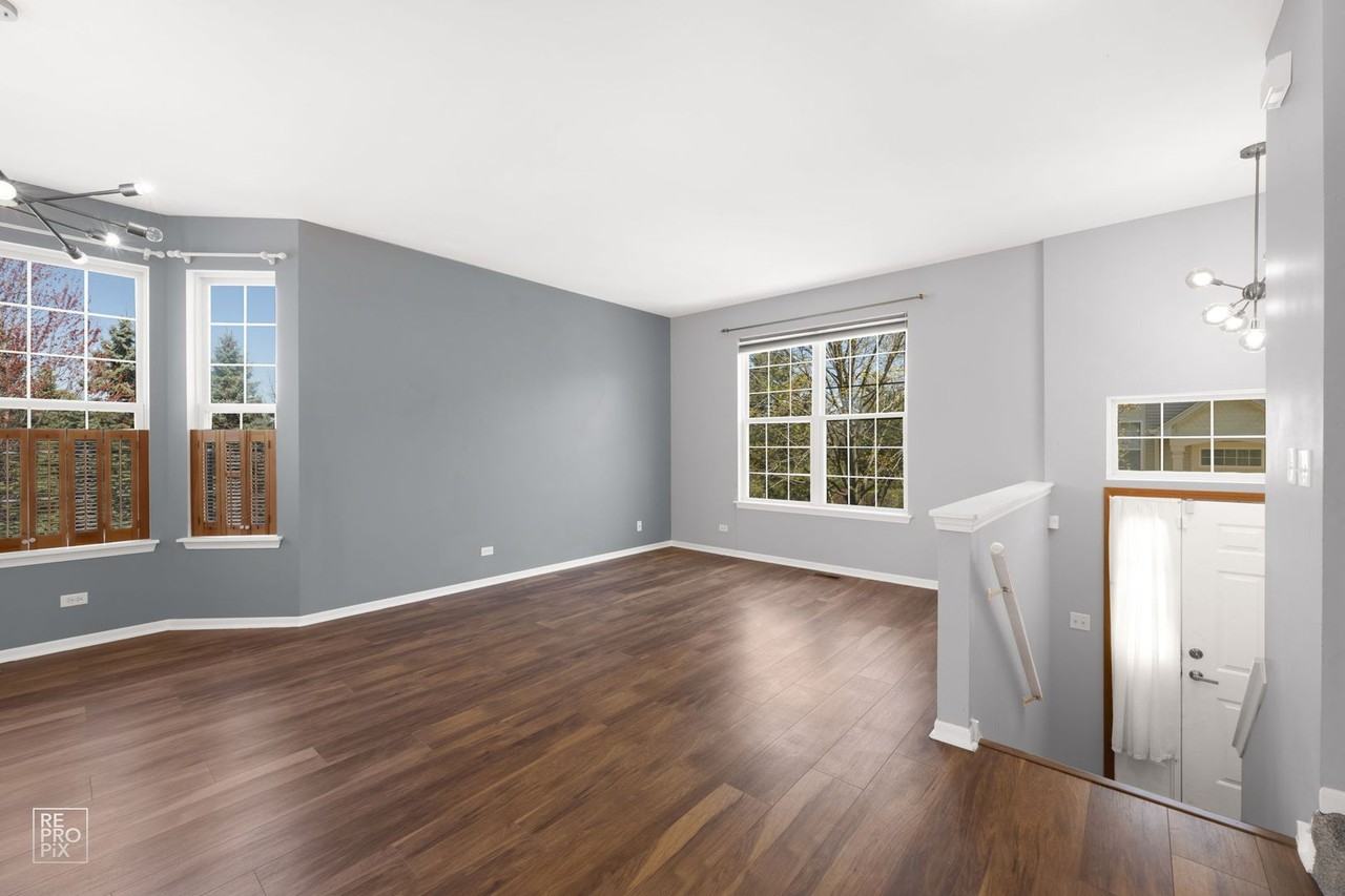 1607 Samuel Ct - Photo 3 of 16