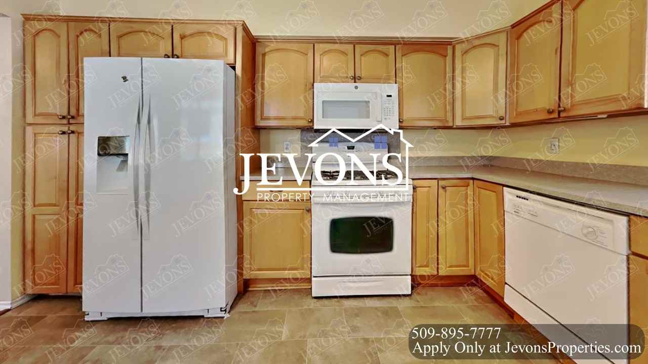 14306 88th Ave Ne - Photo 3 of 50