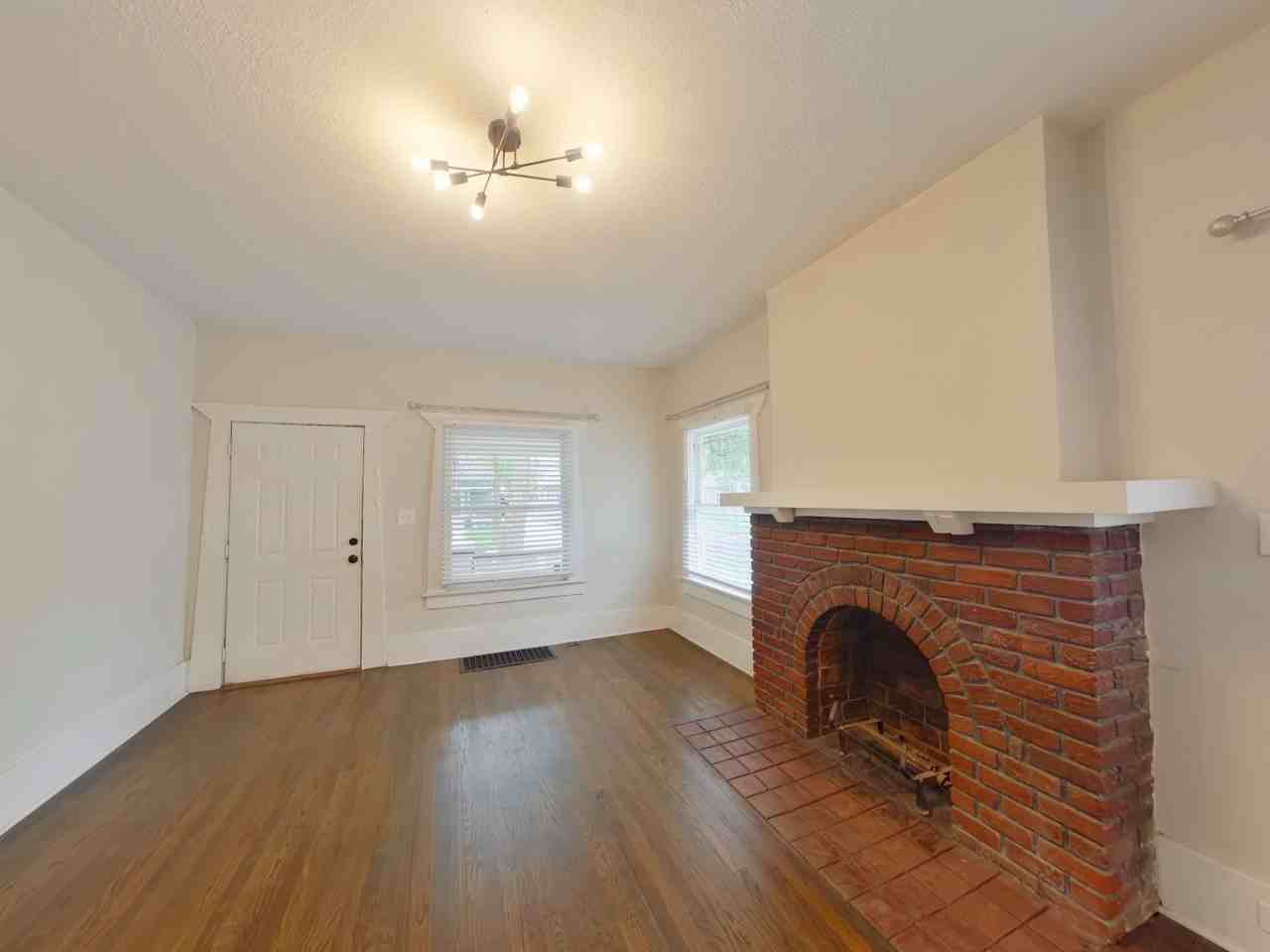 333 N Volutsia Ave - Photo 3 of 14