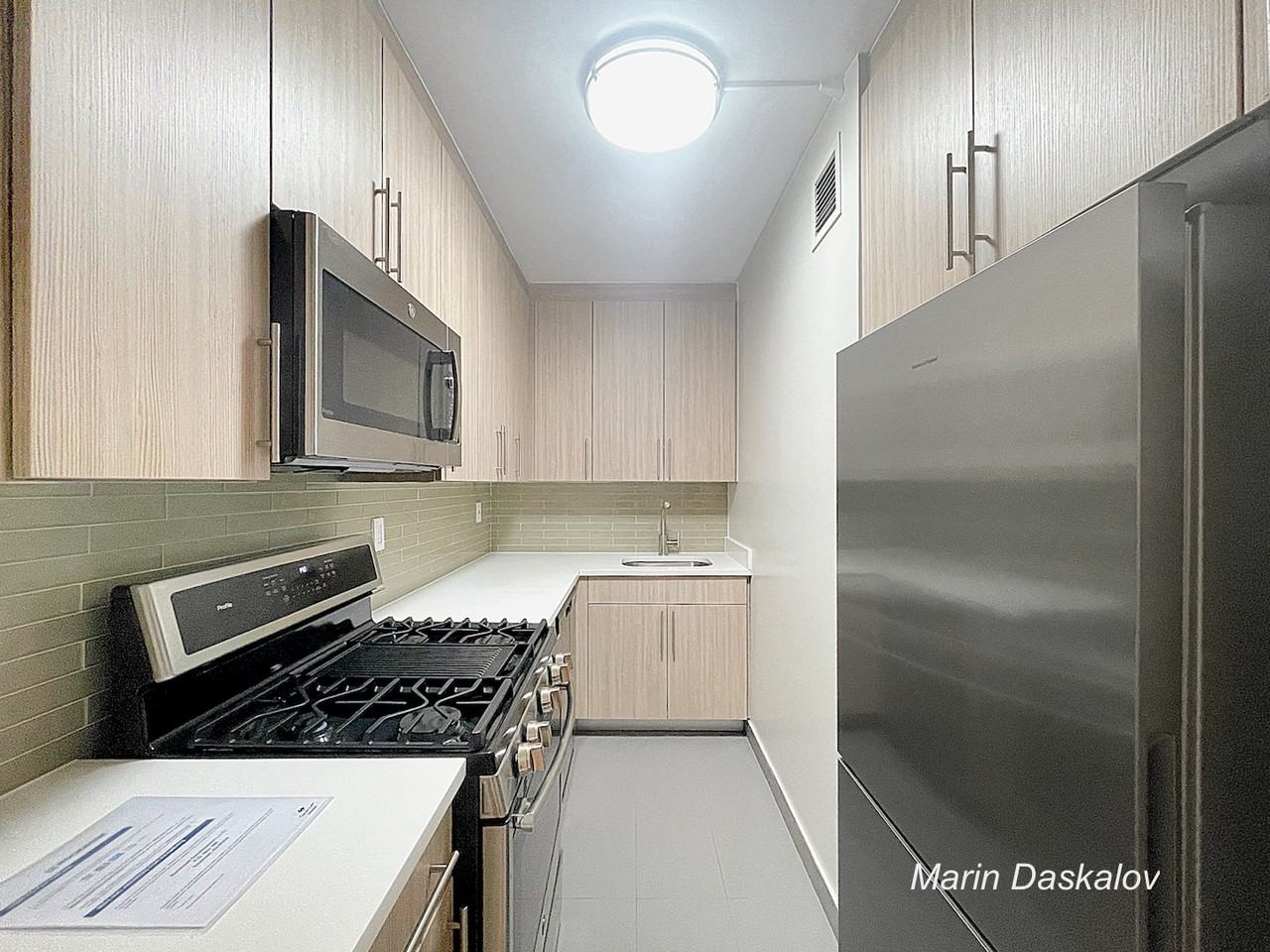 West 53rd Street #325A - Photo 2 of 10