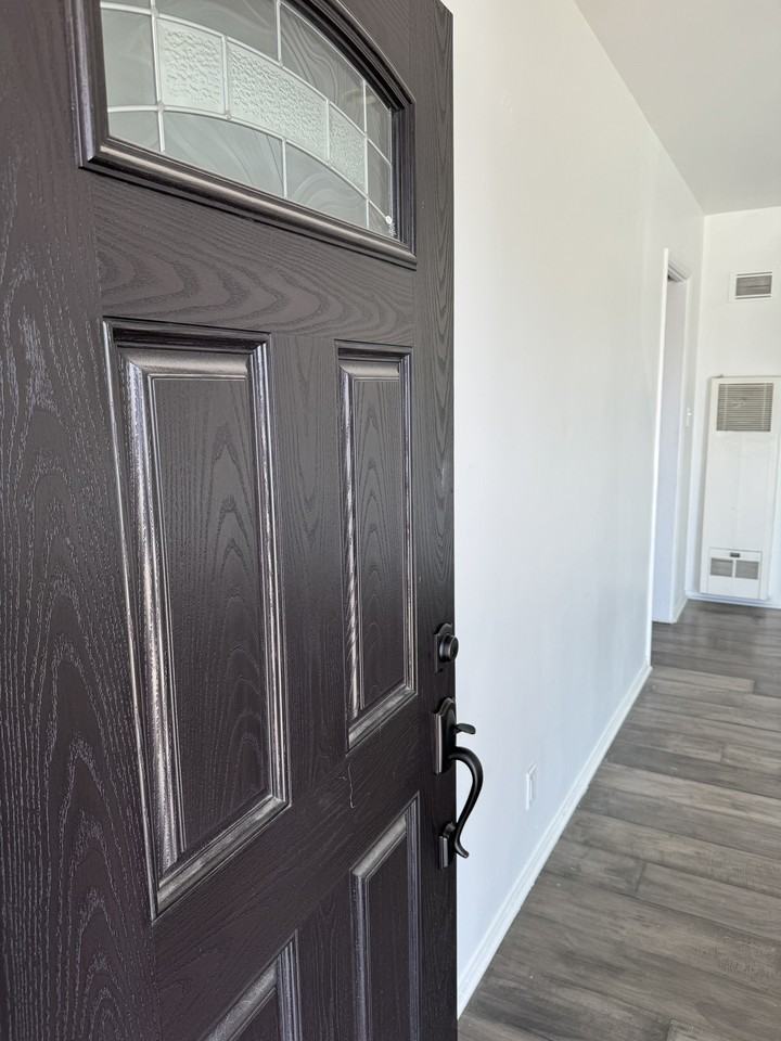 15216 South Tarrant Avenue - Photo 2 of 17