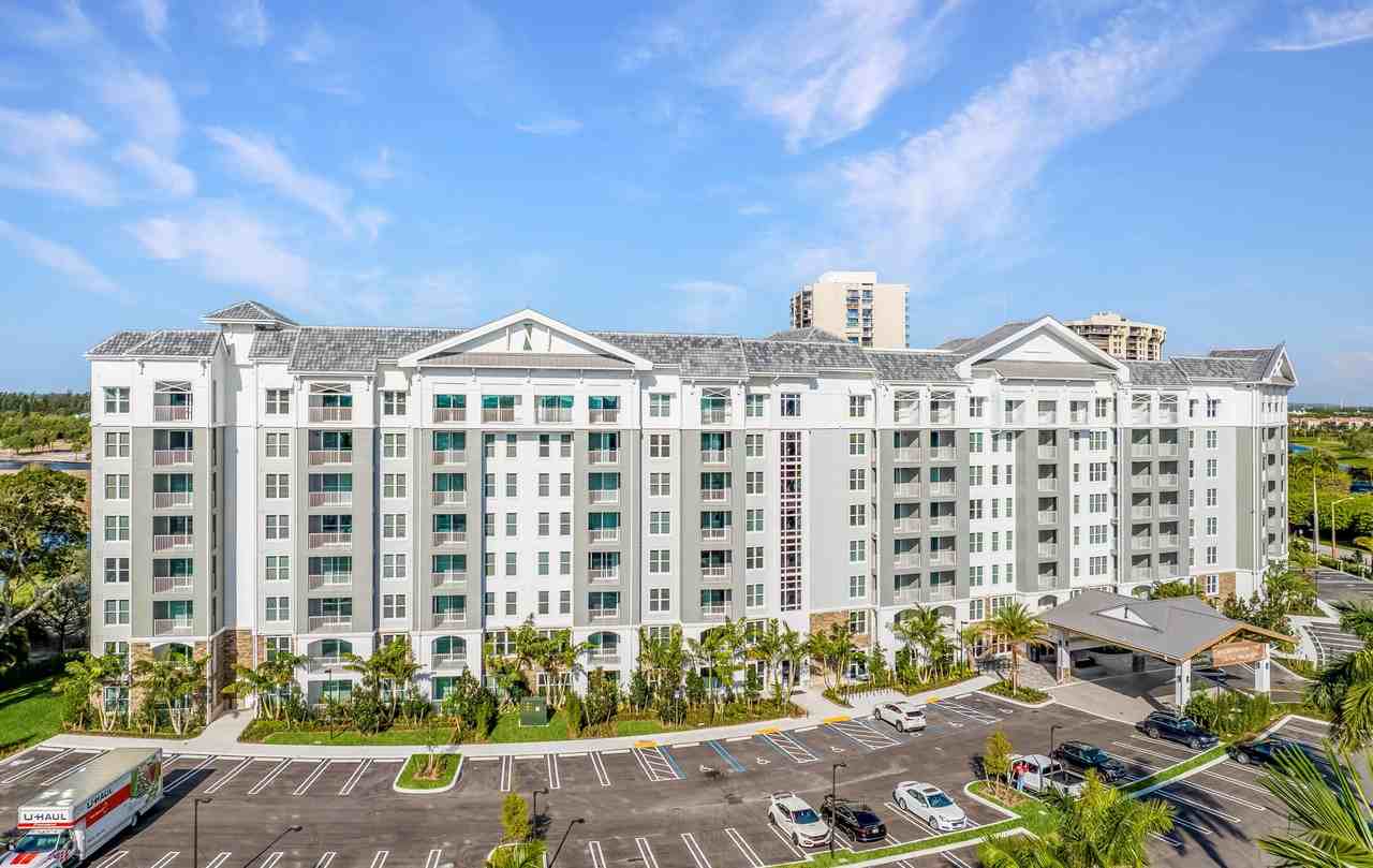 Inscription West Palm Beach - Photo 2 of 43