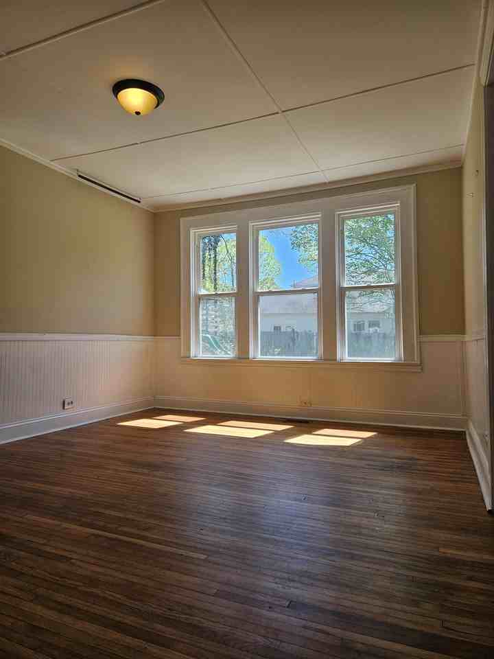390 Harper Ave Nw #1 - Photo 5 of 17