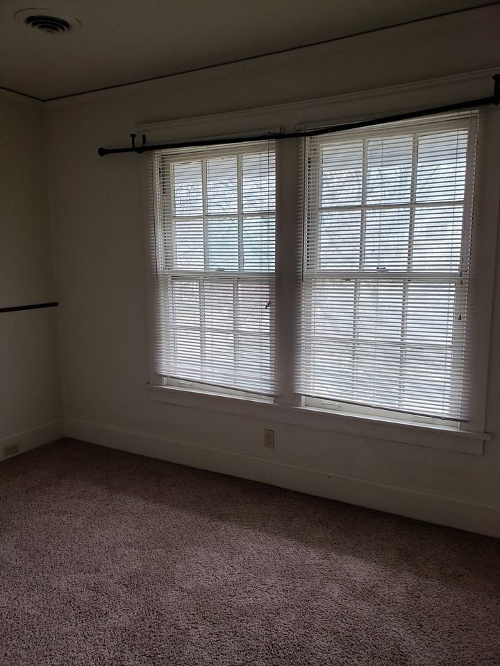 918 East Locust Street #2 - Photo 6 of 16