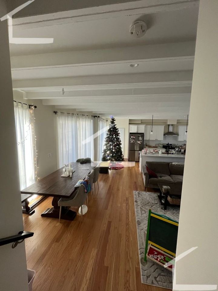 56 Cameron St - Photo 5 of 20