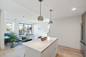 featured image of 5750 Lexington Ave