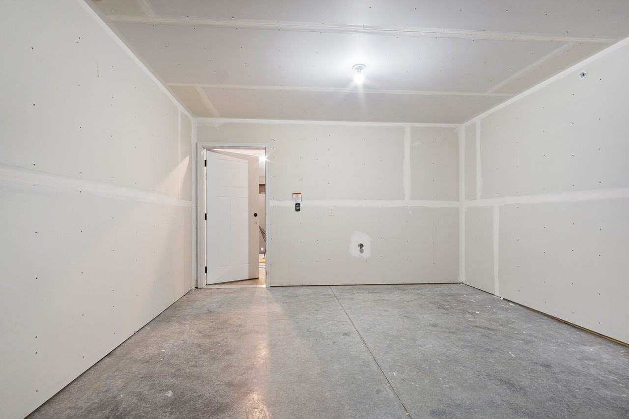 Peregrine Bldg. 03 - Photo 3 of 31