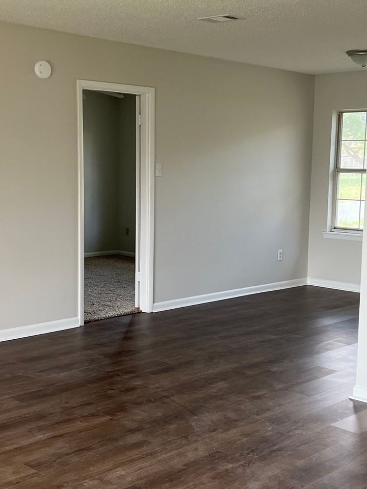 2201 Angus St - Photo 5 of 14