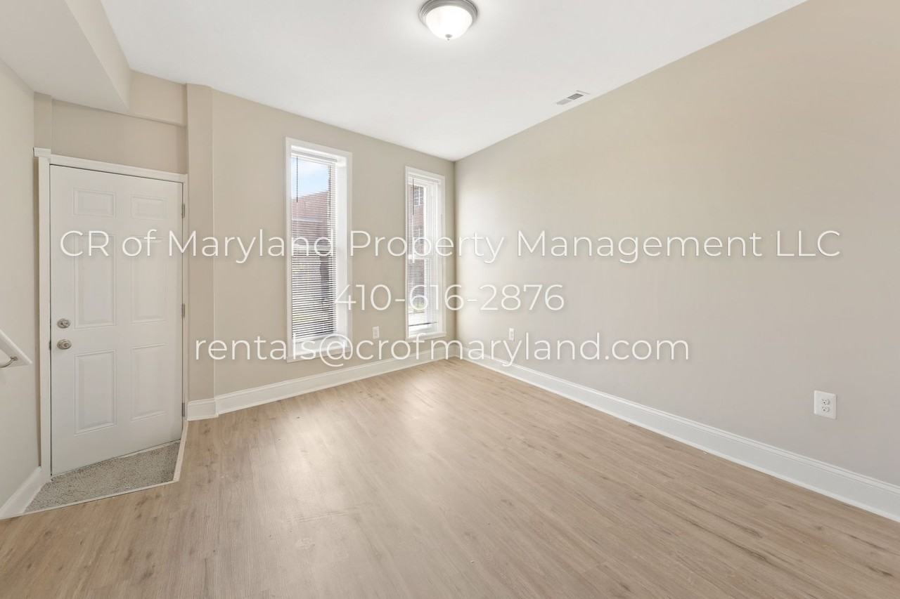 2102 Ashton St - Photo 3 of 20