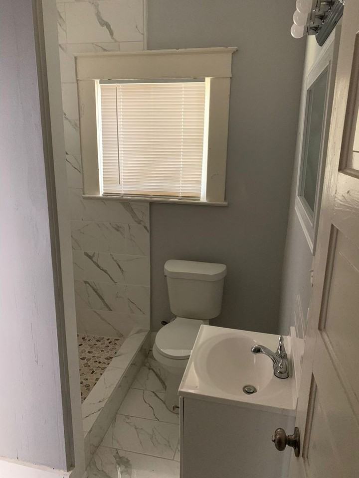 1409 10th St - Photo 2 of 27