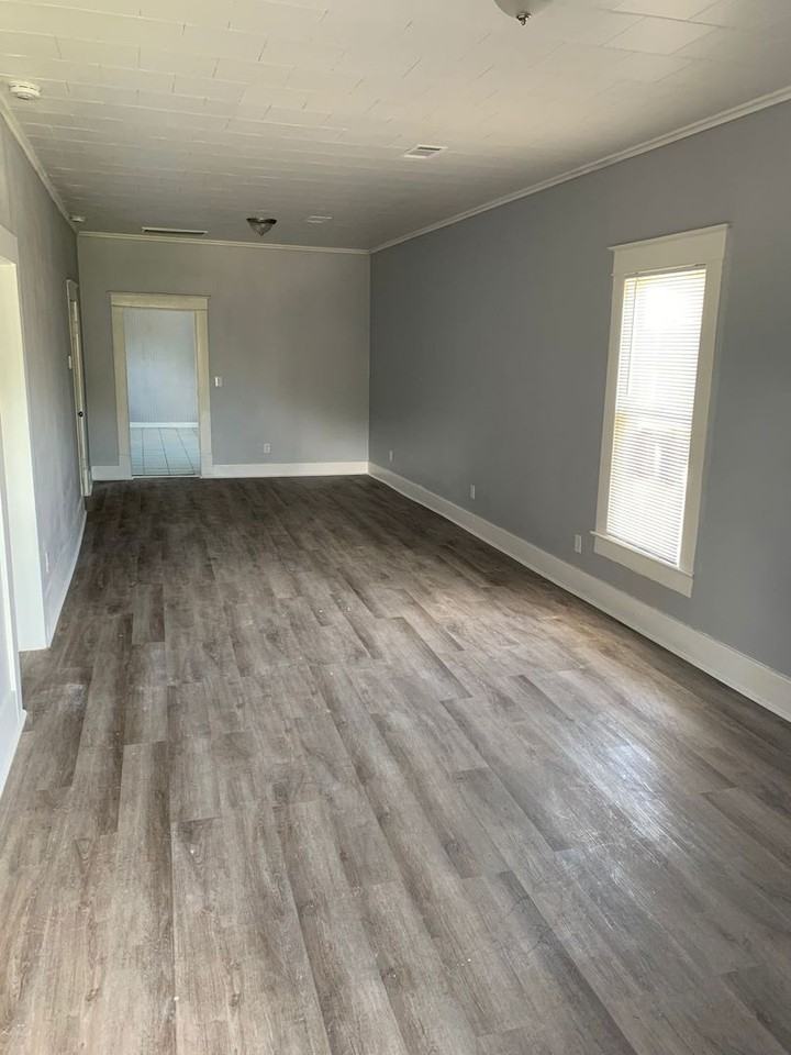 1409 10th St - Photo 5 of 27