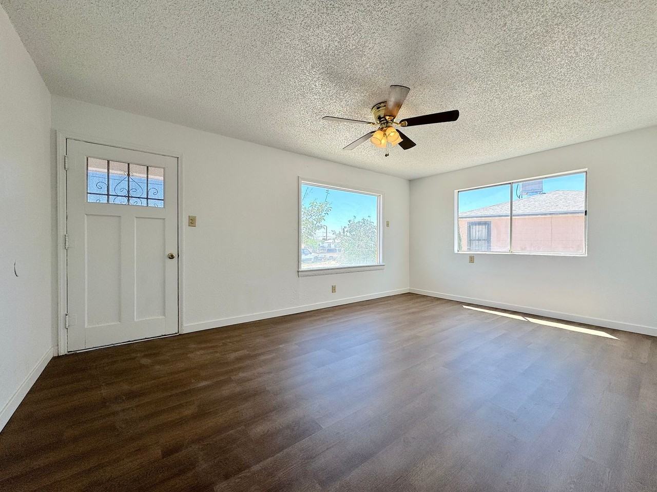 5573 Joyce Cir - Photo 2 of 12