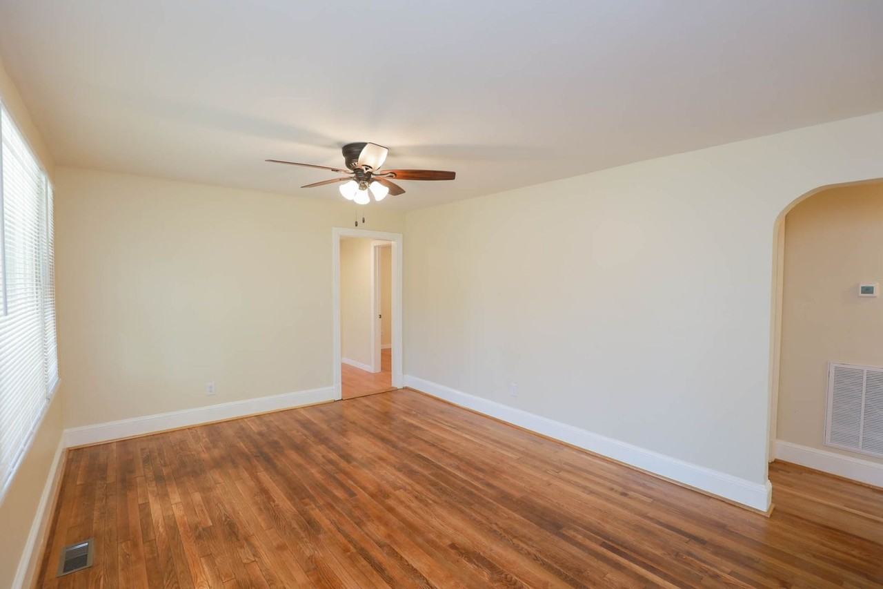 7509 Montrose Ave - Photo 6 of 18