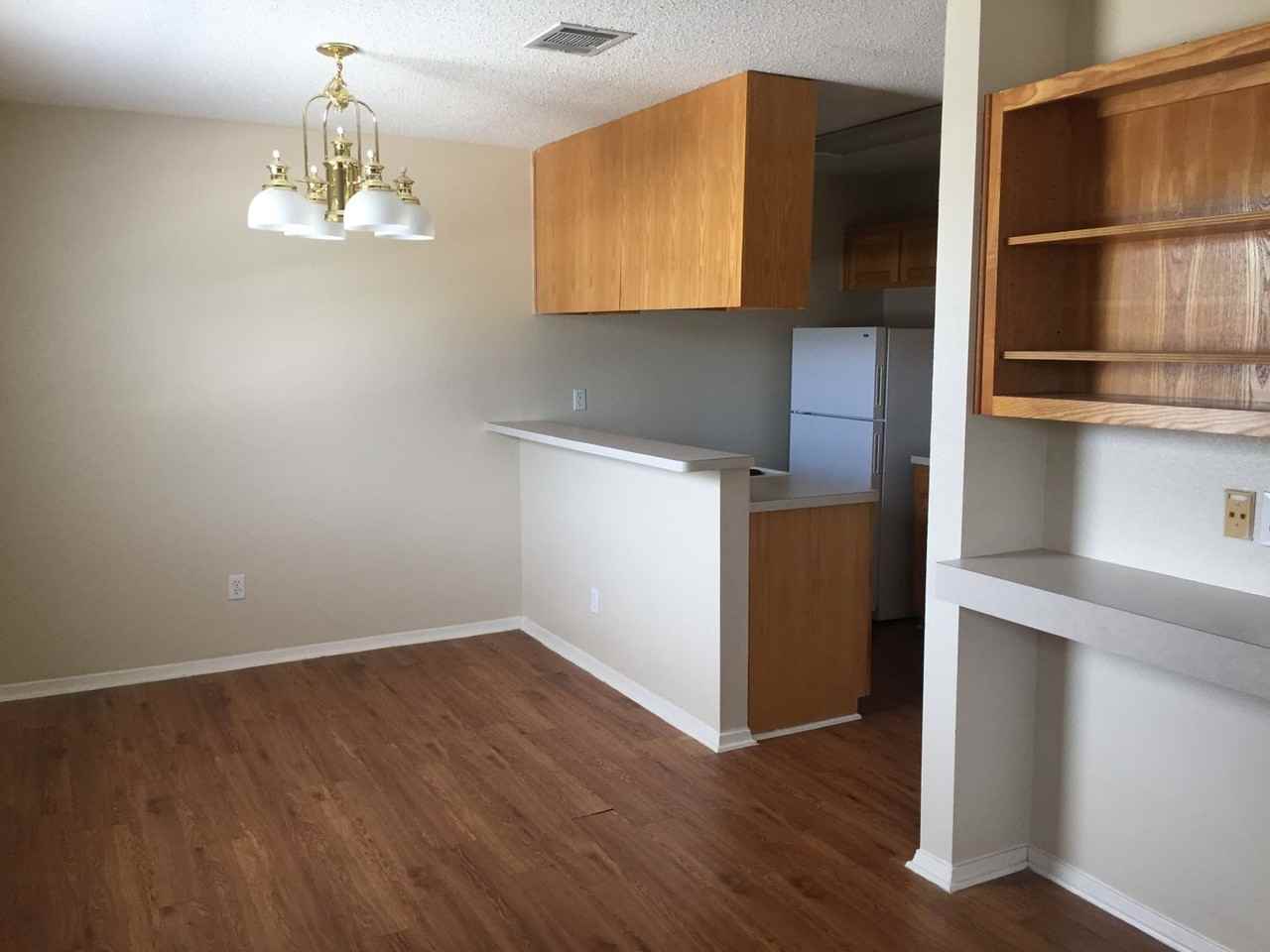 Conveniently Located Affordable 2 Bd / 2 Ba Near Baylor! - Photo 4 of 9