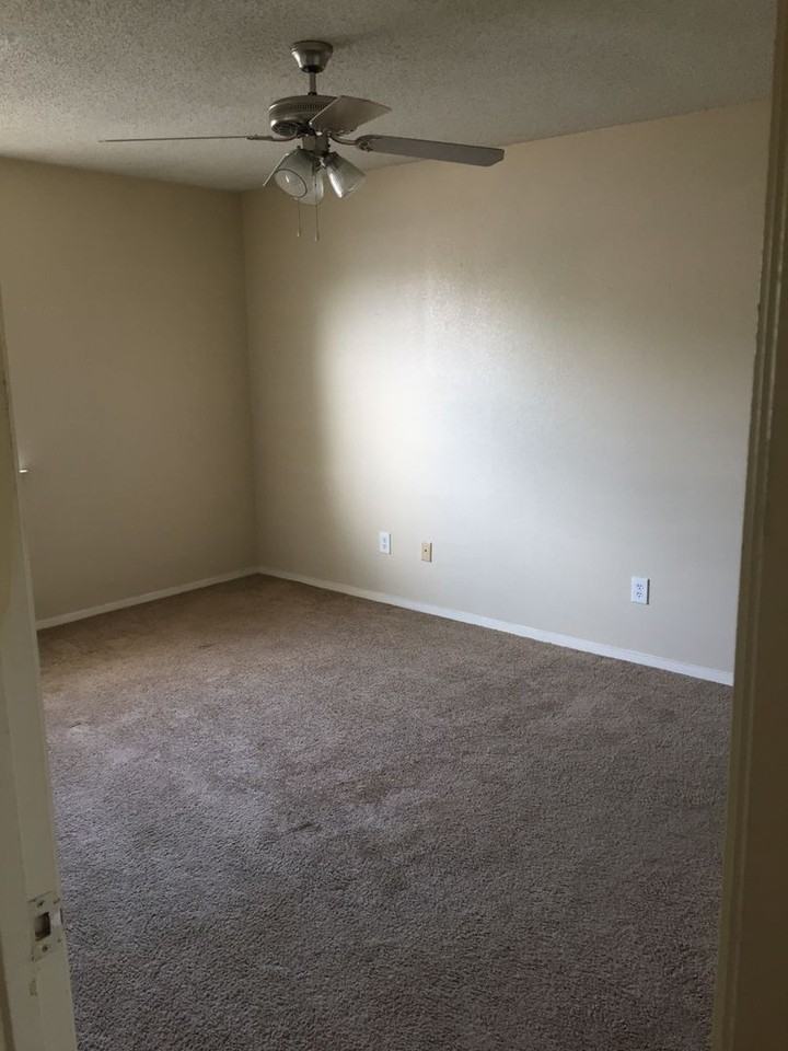 Conveniently Located Affordable 2 Bd / 2 Ba Near Baylor! - Photo 7 of 9