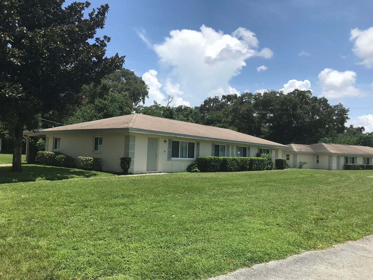 Suburban Villa - Photo 3 of 3