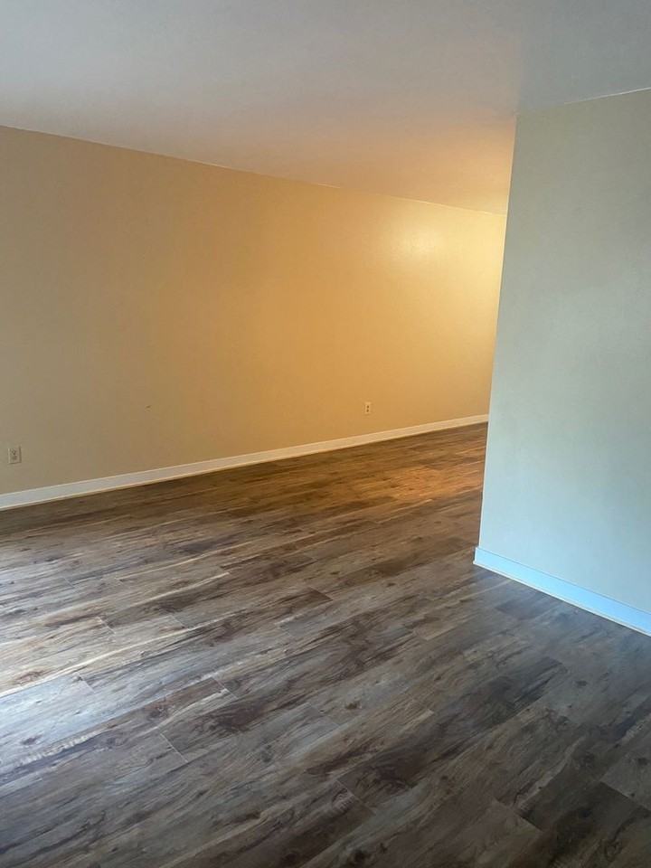 1111 Maxwell Ave #116 - Photo 4 of 16