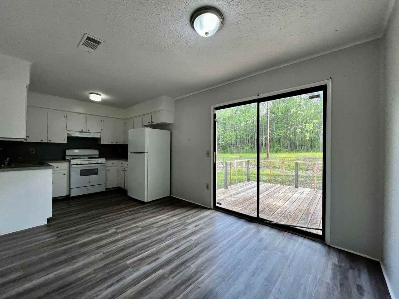 6612 Whippoorwill Ln - Photo 3 of 14