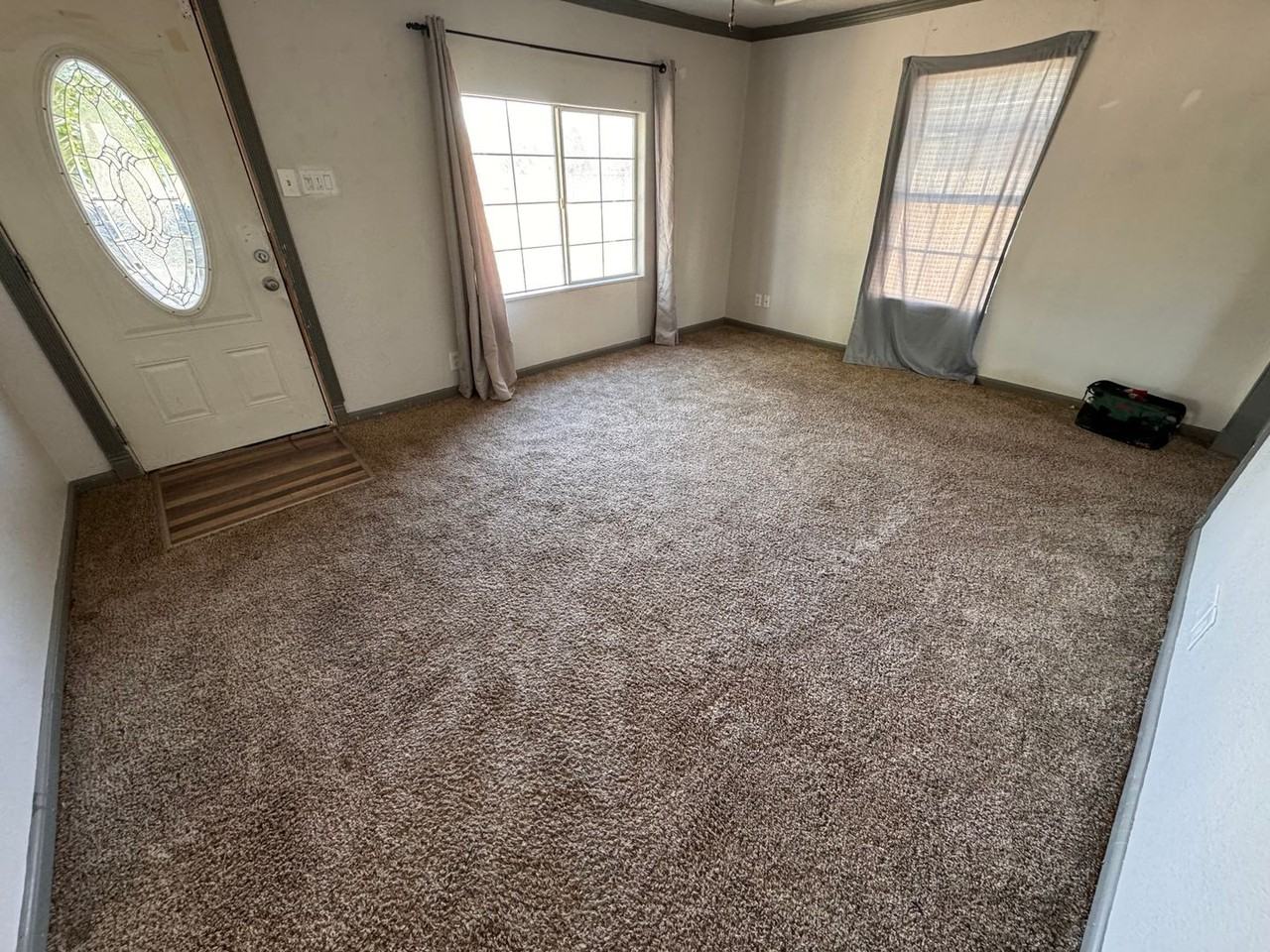 1304 E Alameda St - Photo 2 of 6