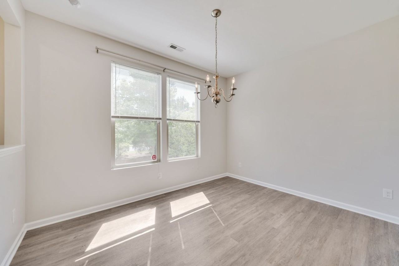 11 Moss Grove Ln - Photo 7 of 18