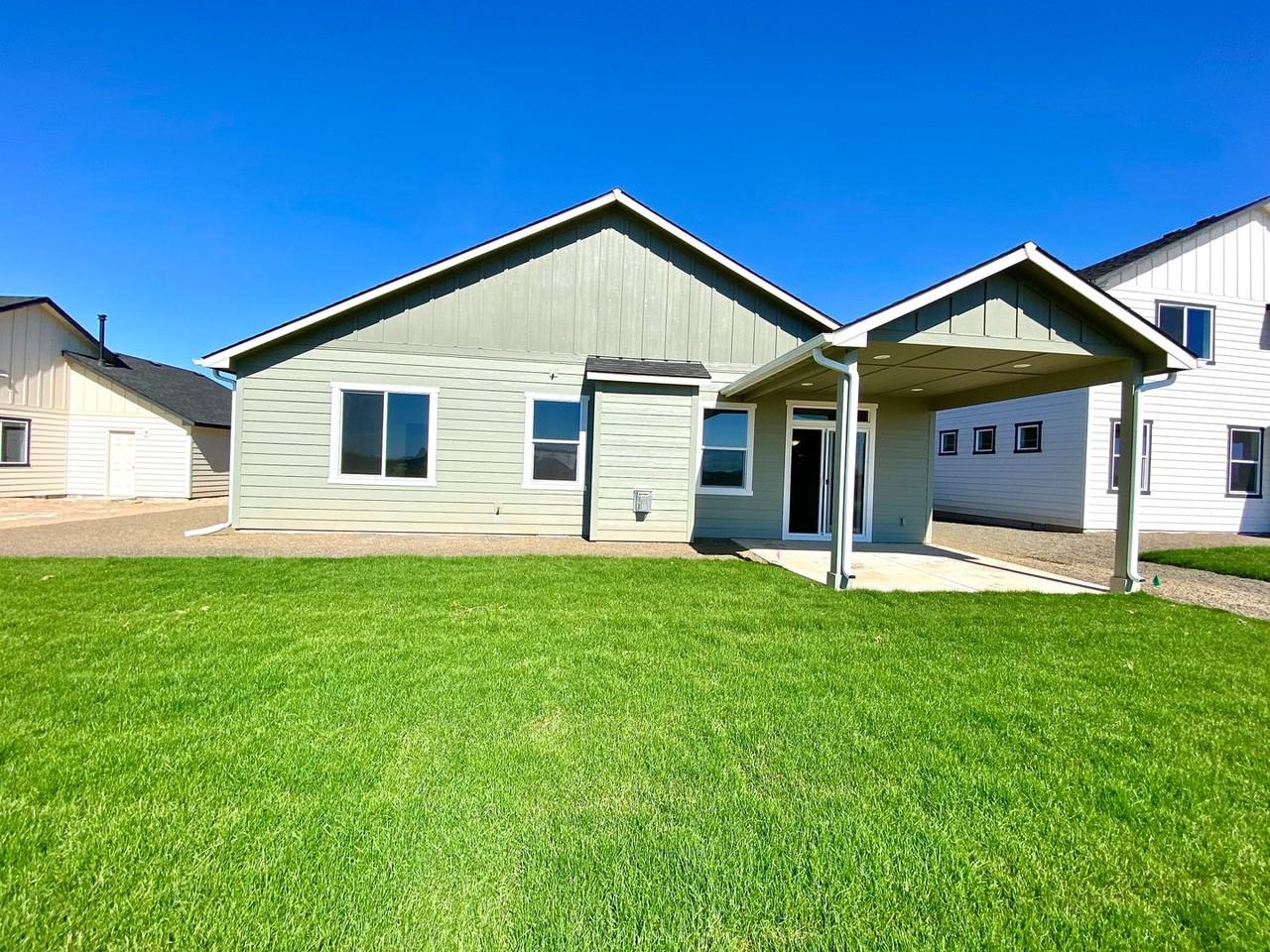 10255 W Salmonberry St - Photo 3 of 35