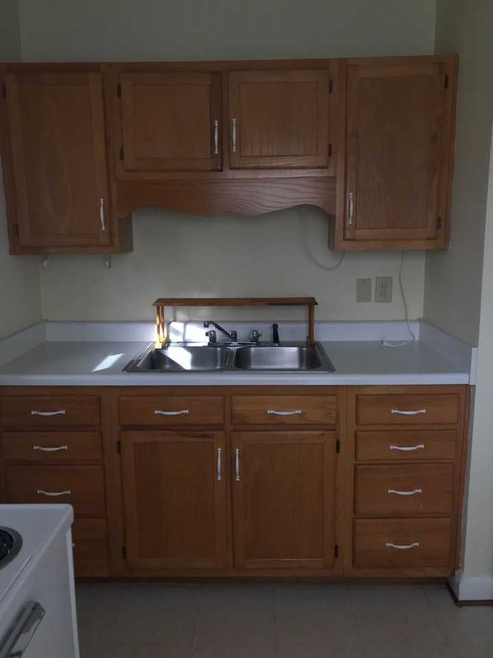 2708 Stratford Dr - Photo 2 of 14