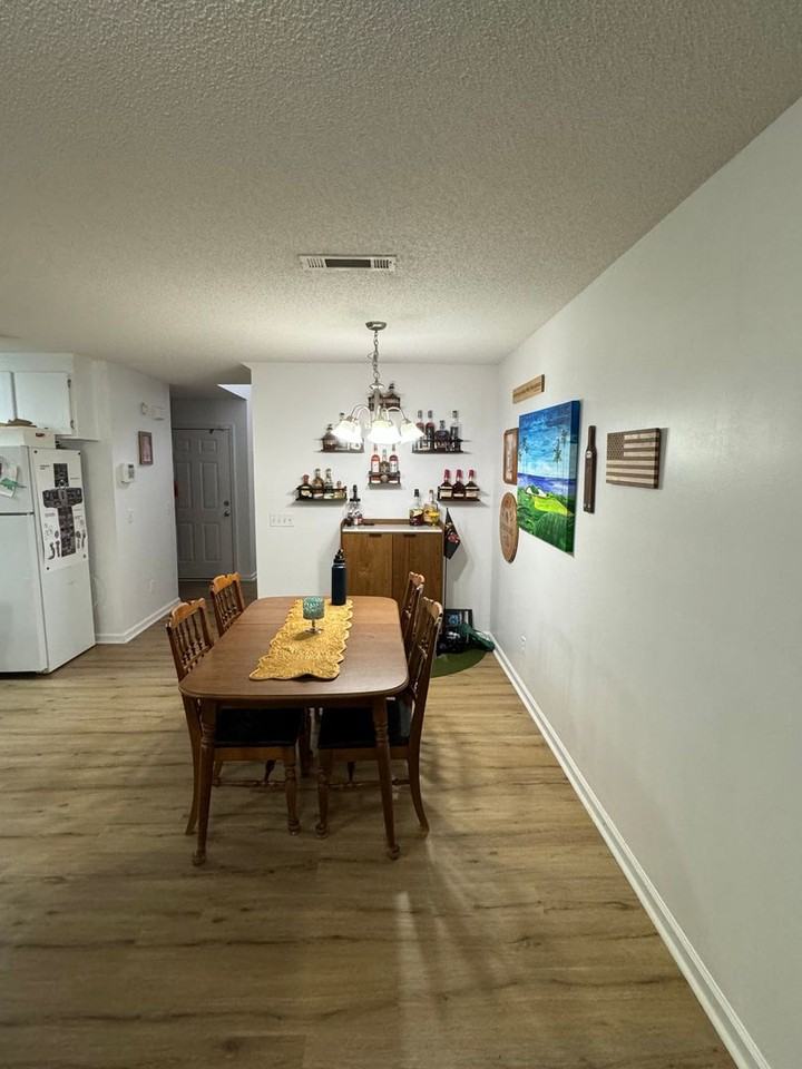 103 Creeke Ln - Photo 4 of 14
