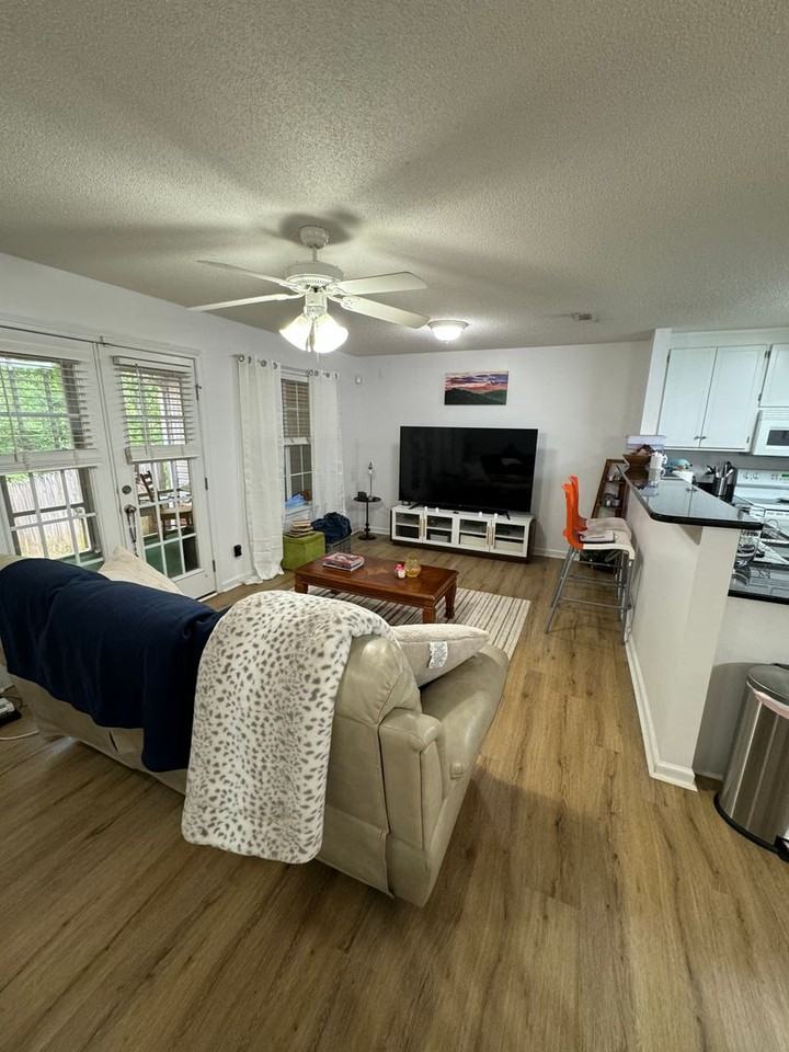 103 Creeke Ln - Photo 5 of 14