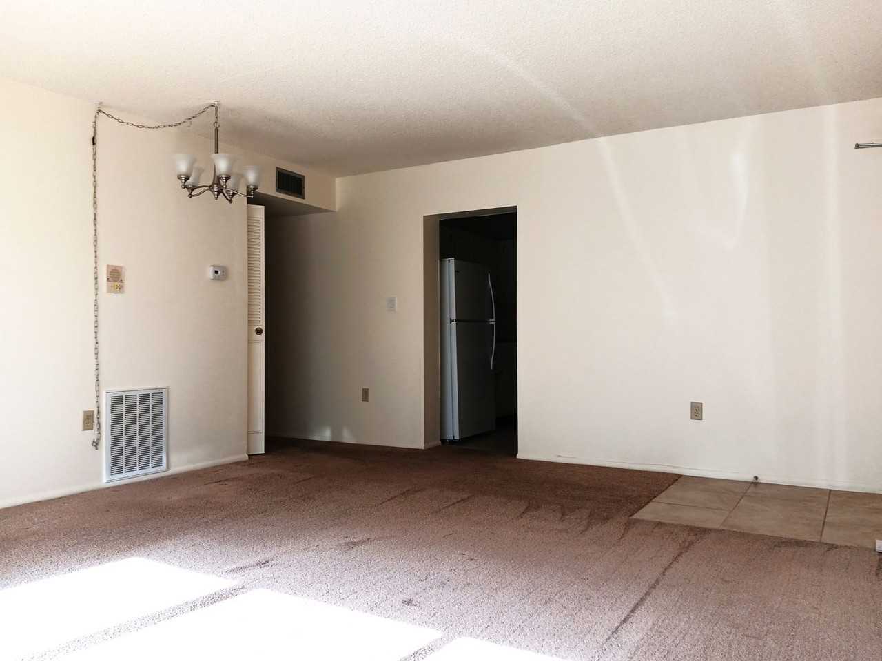 327 34th Ave N - Photo 2 of 20