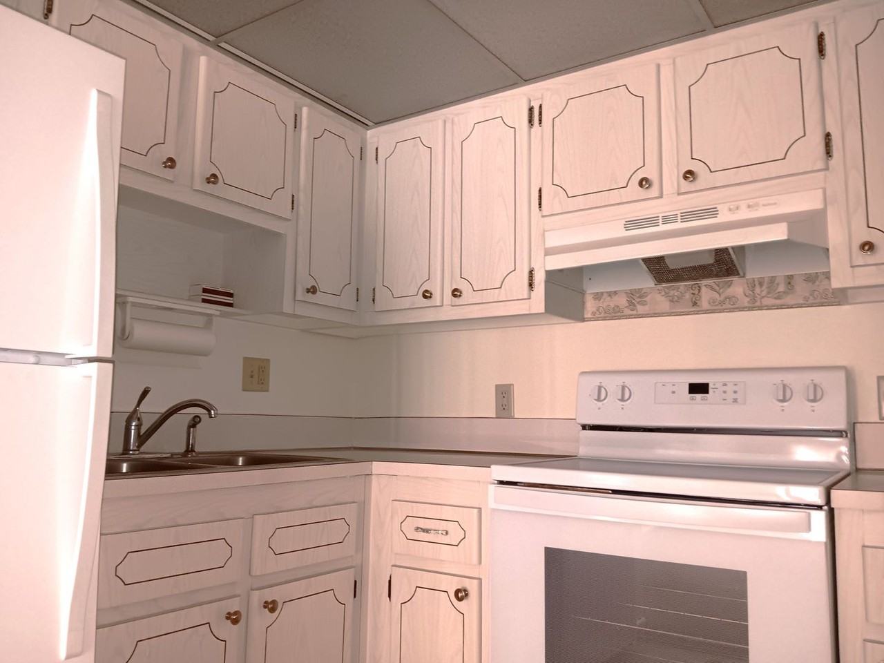 327 34th Ave N - Photo 4 of 20