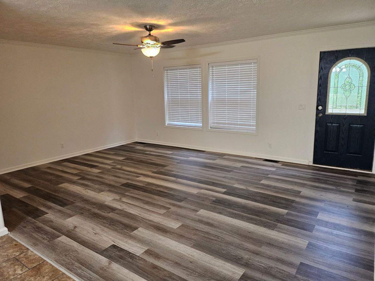 5180 Mcgowans Ferry Rd - Photo 2 of 10