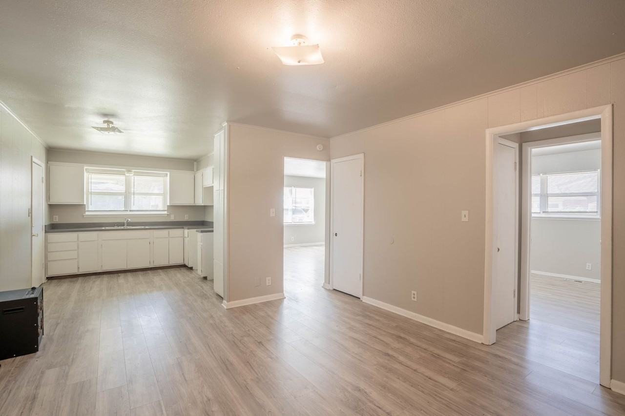 5021 S 85th East Ave - Photo 7 of 15