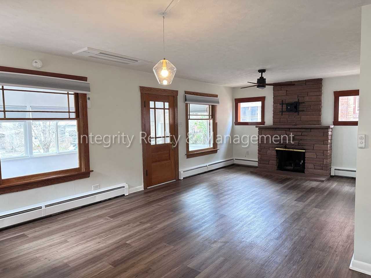 4631 W Moncrieff Pl - Photo 7 of 39