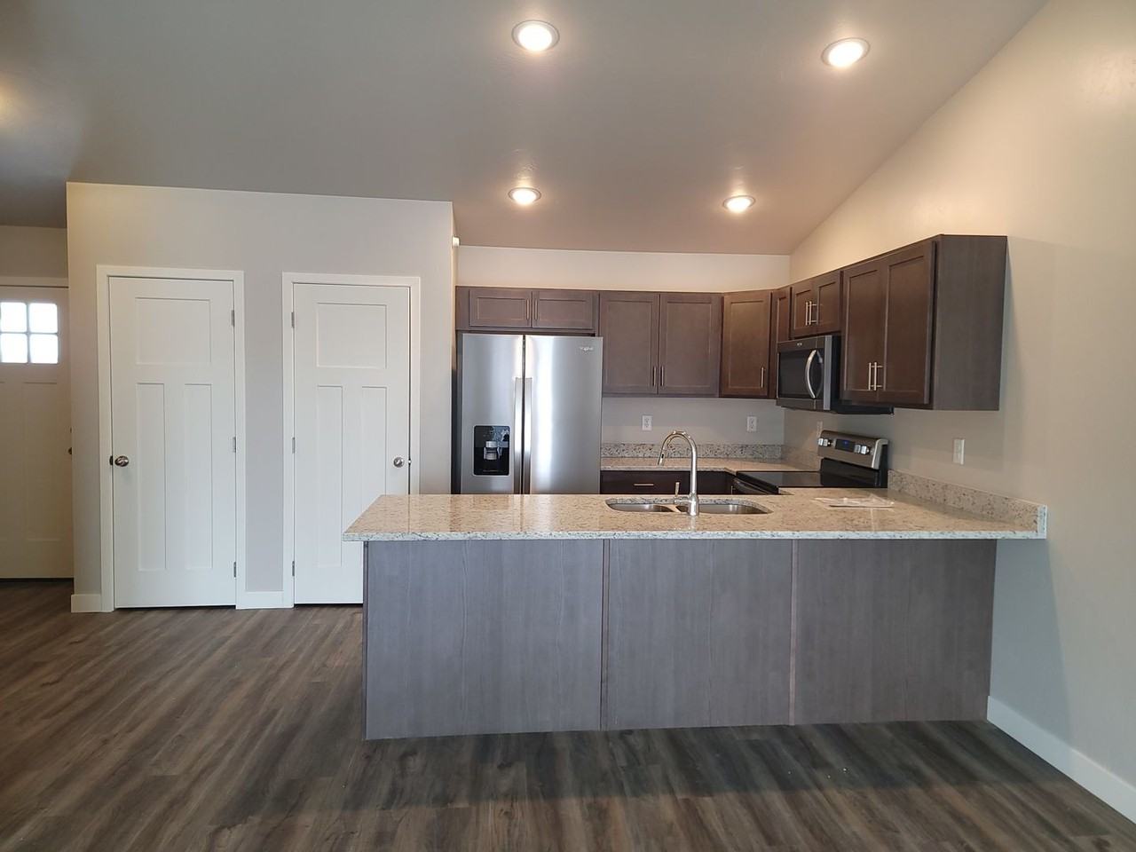 194 Mcgriff Way - Photo 2 of 16